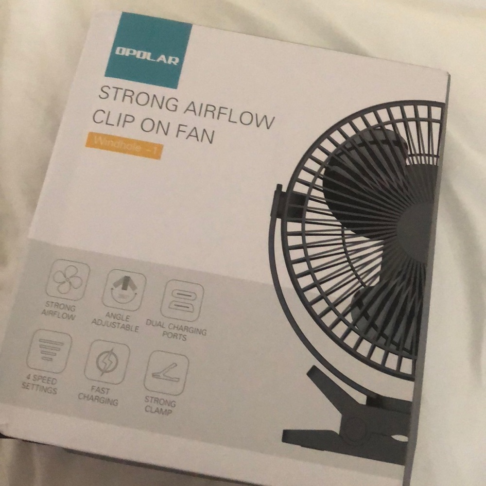 Strong airflow clip on fan
